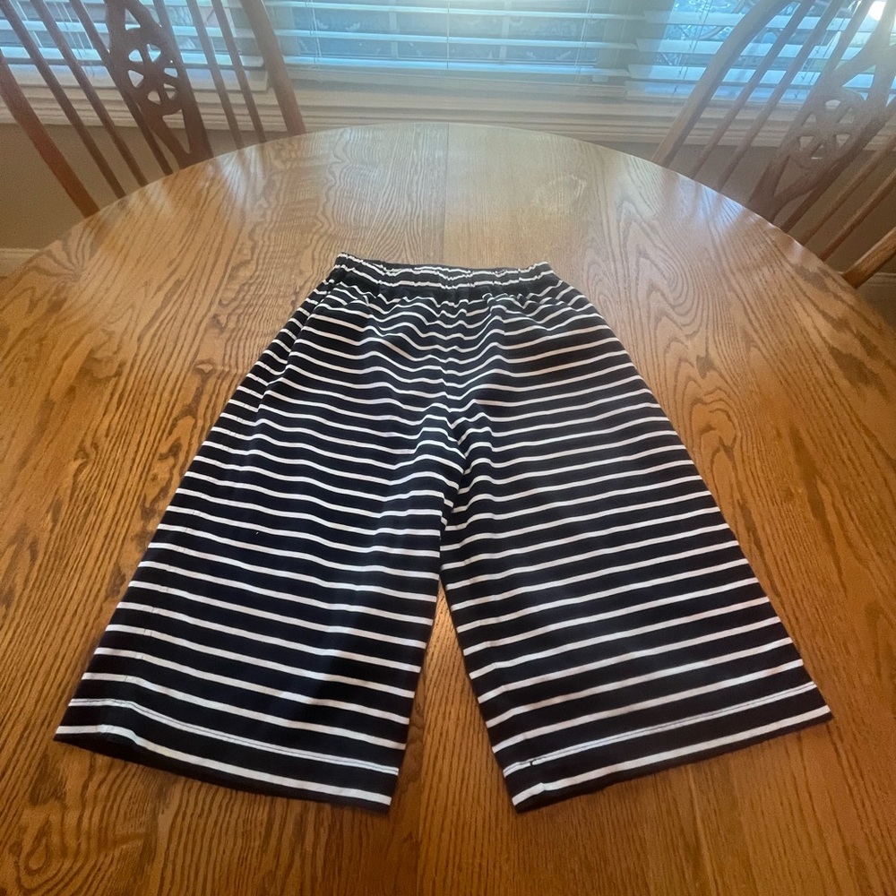 Hannah ANDERSSON Girls 150 US 12 Lot 11 Pcs Pj’s Nightie Cardigan Dress PJ Tops - Picture 10 of 10